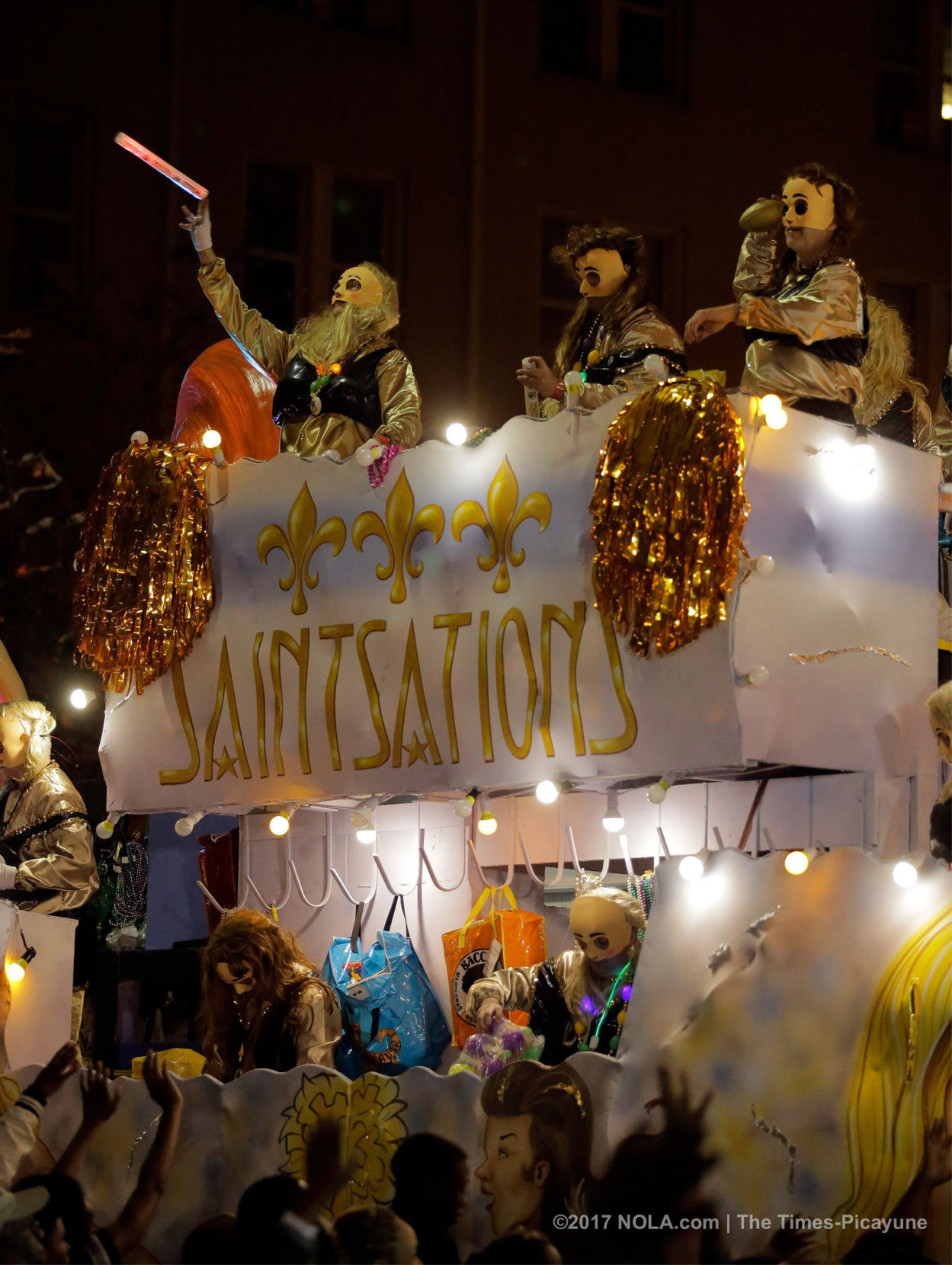 Krewe of Bacchus 2017 rolls in New Orleans: See Mardi Gras parade photos